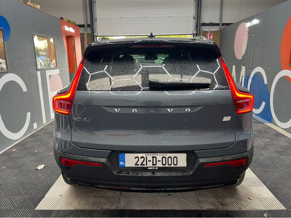 2022 Volvo XC40