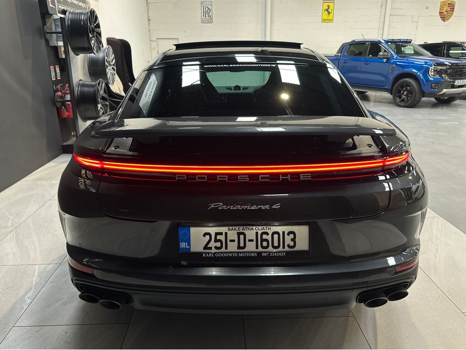 2025 Porsche Panamera