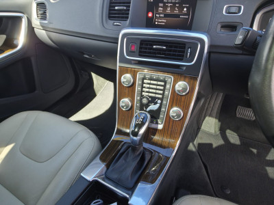 2018 Volvo V60 Cross Country