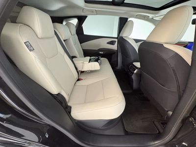 2023 Lexus RX450h+