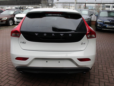2017 Volvo V40