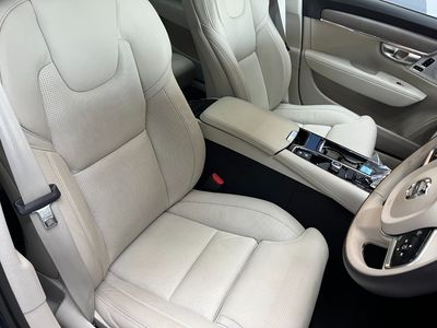 2023 Volvo V90