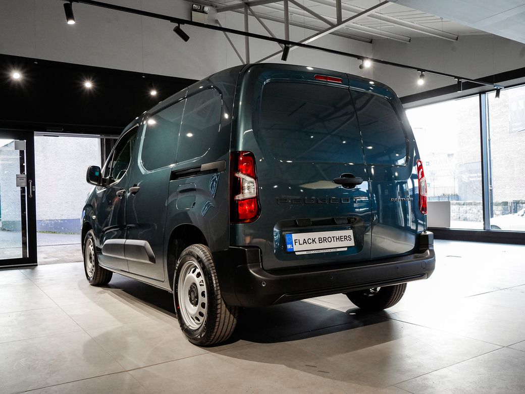2026 Peugeot Partner