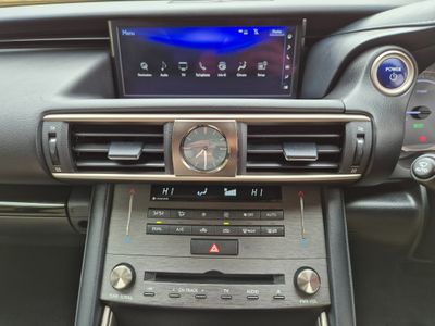 2020 Lexus IS 300h