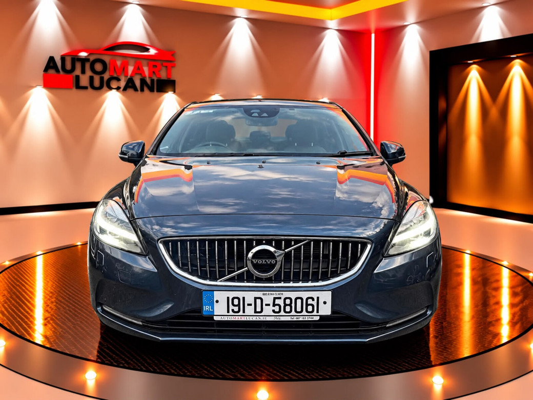 2019 Volvo V40
