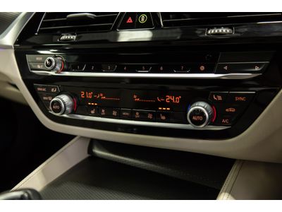 2022 BMW 520