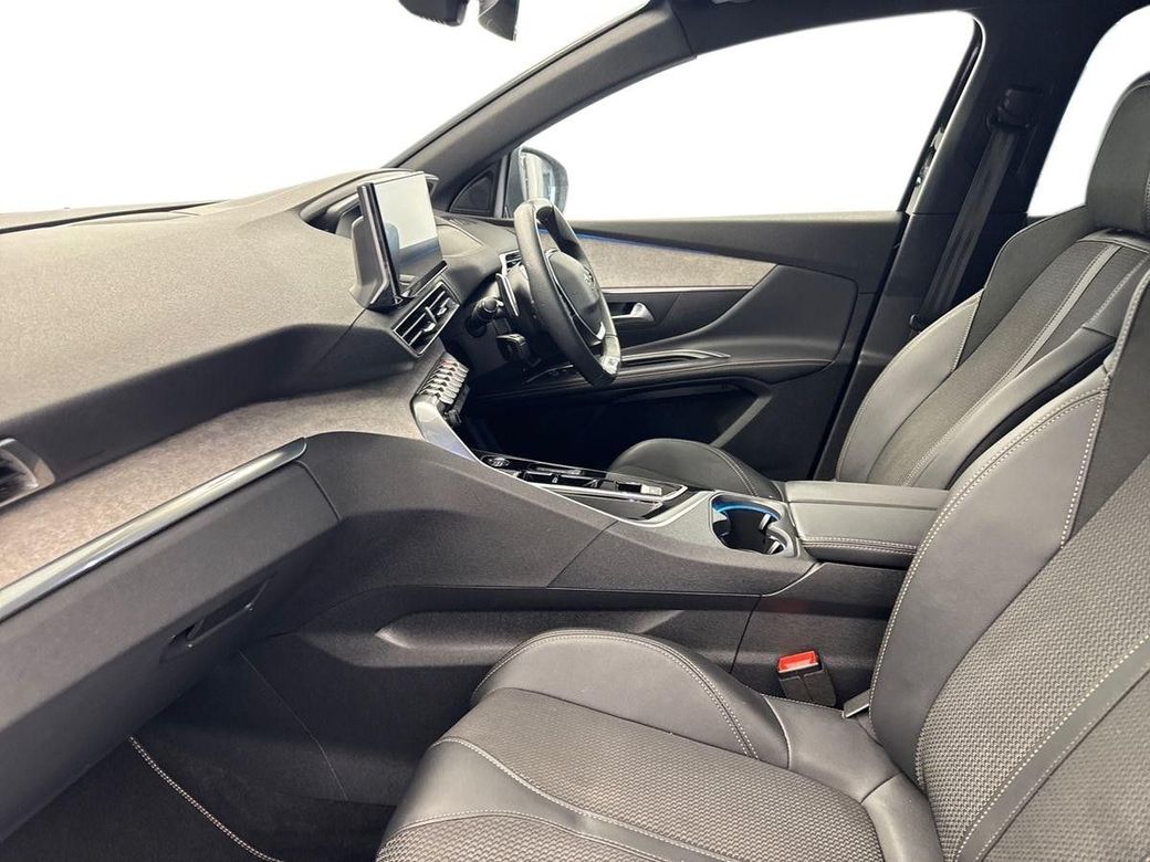 2024 Peugeot 5008