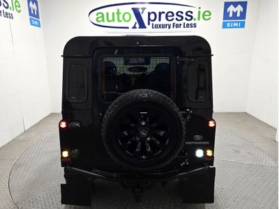 2014 Land Rover Defender 90
