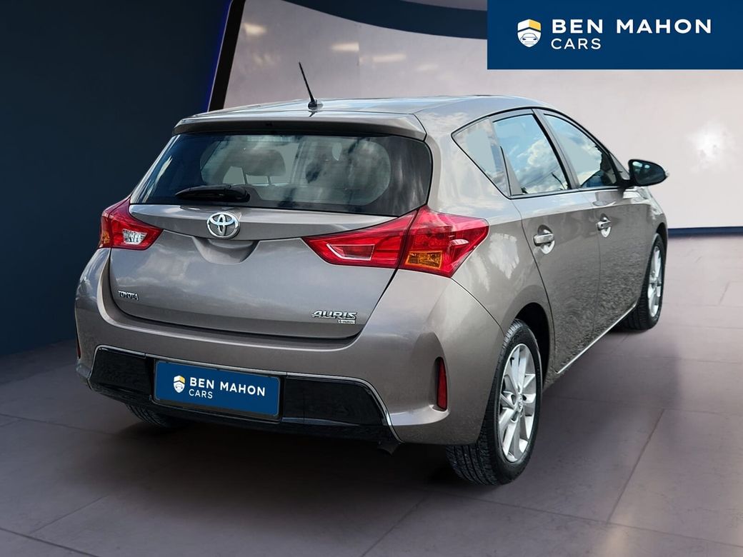2015 Toyota Auris