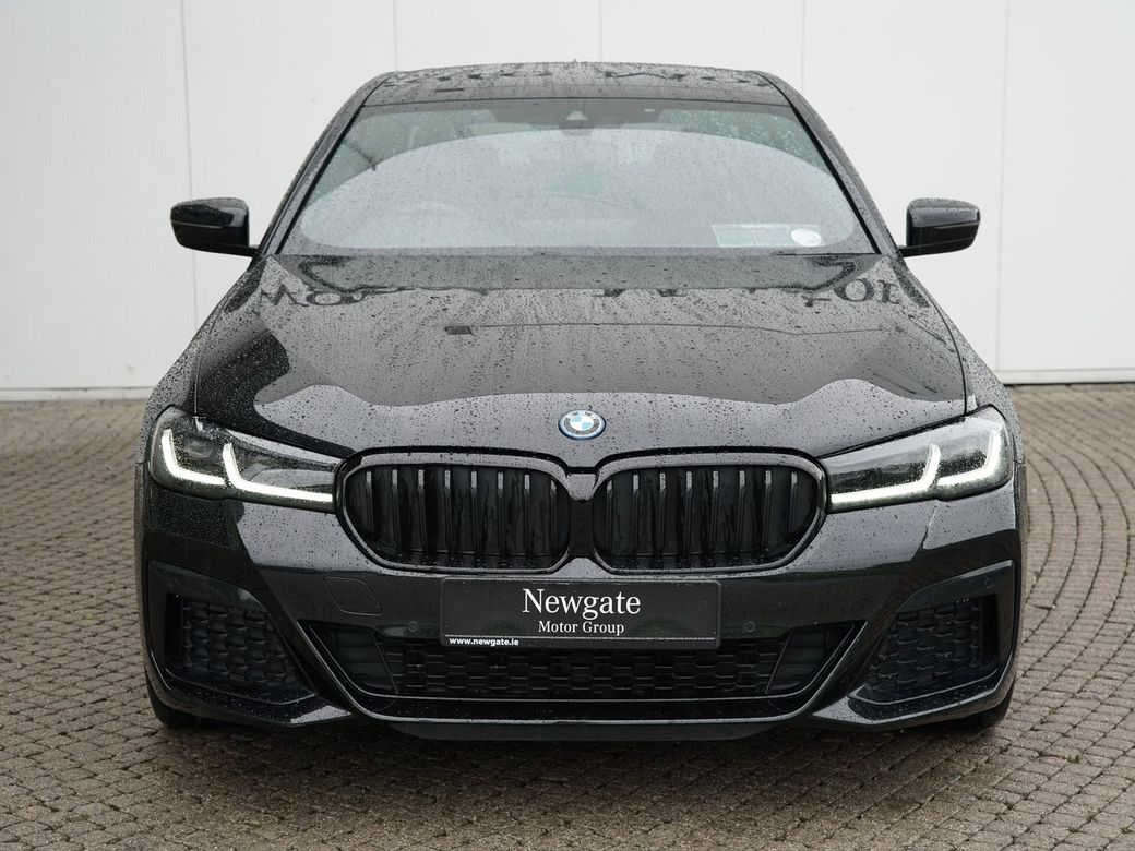 2022 BMW 530