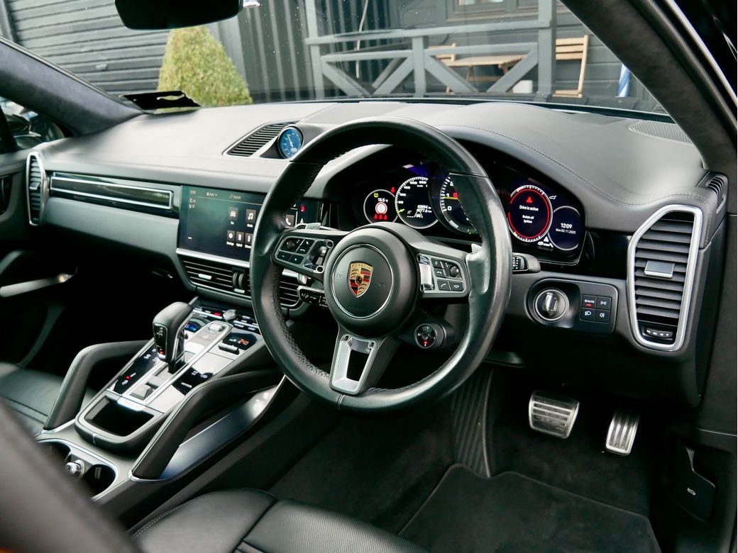 2022 Porsche Cayenne