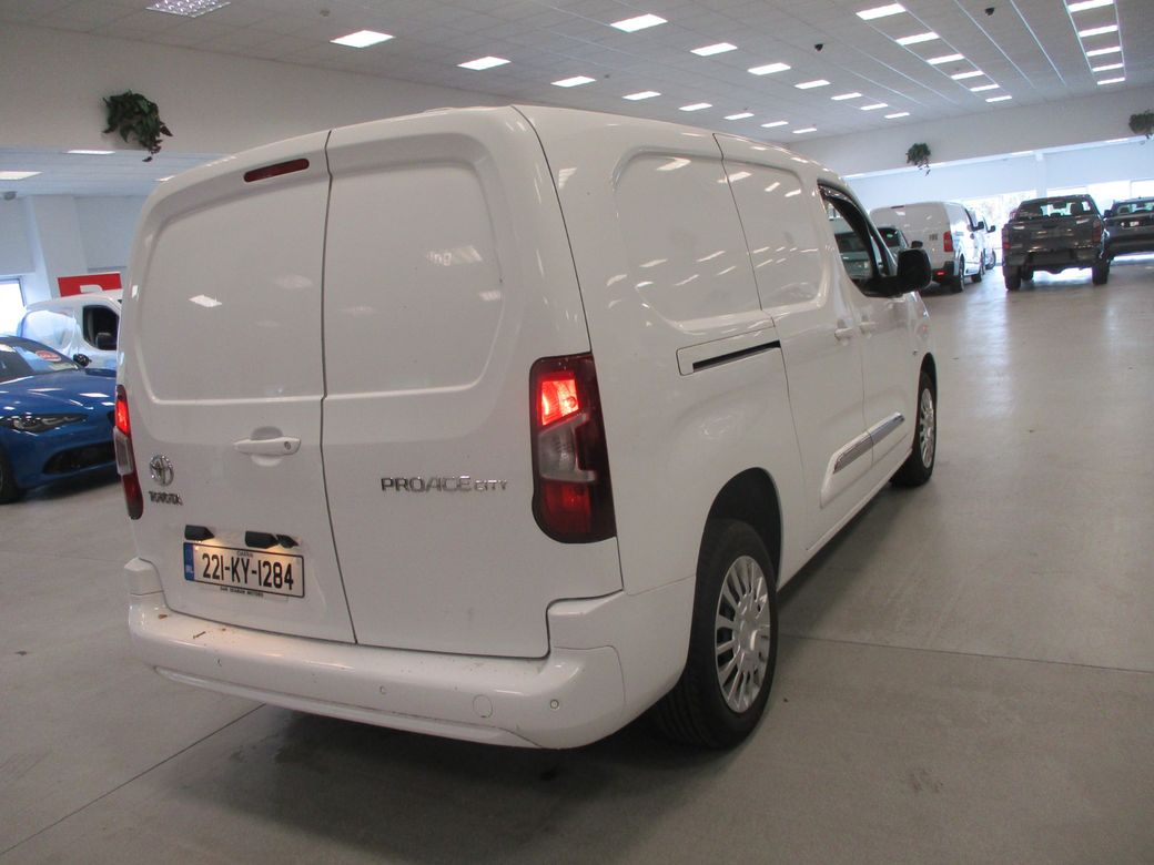 2022 Toyota Proace