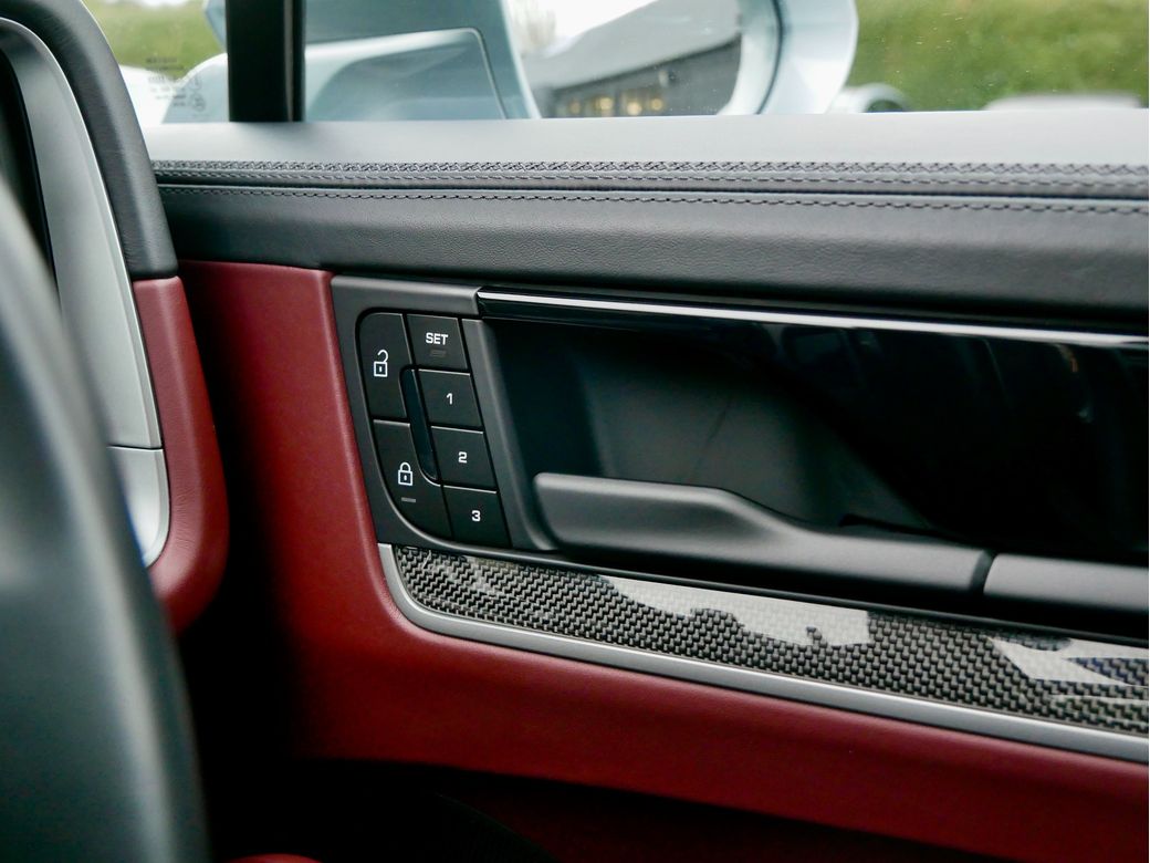 2024 Porsche Cayenne