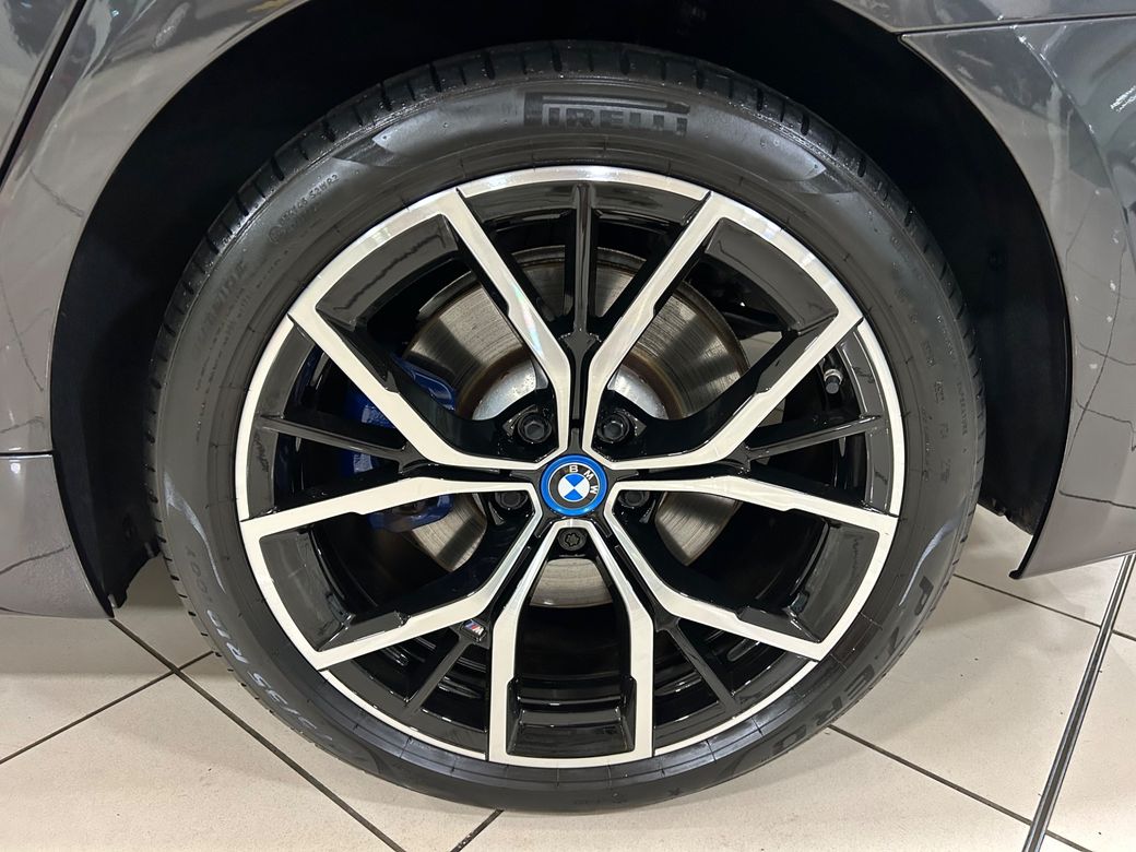2022 BMW 5 Series