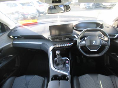 2022 Peugeot 5008