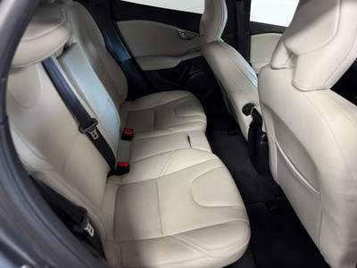 2018 Volvo V40