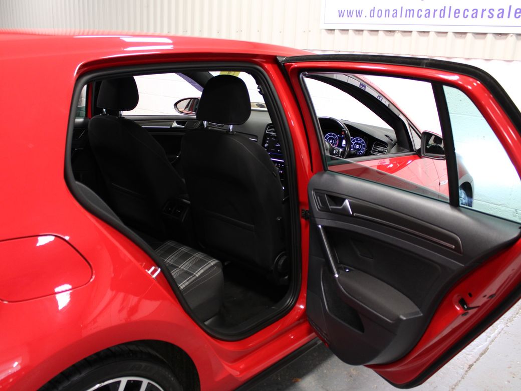 2017 Volkswagen Golf