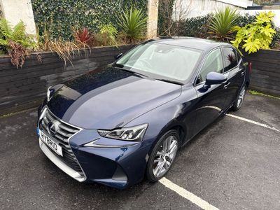 2018 Lexus IS 300h