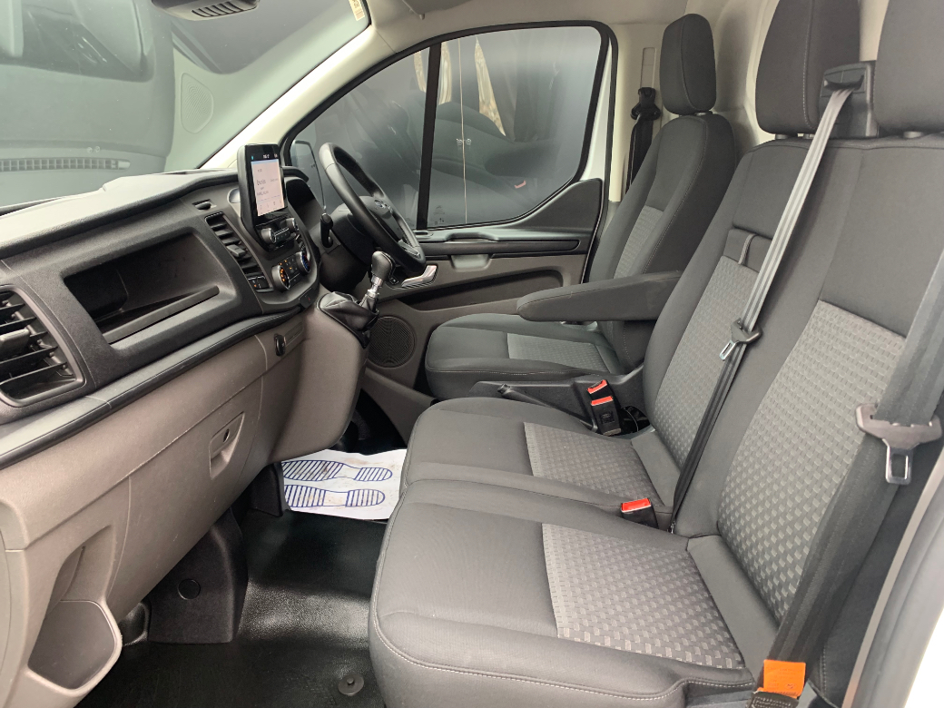 2023 Ford Transit Custom