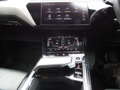 2022 Audi e-tron
