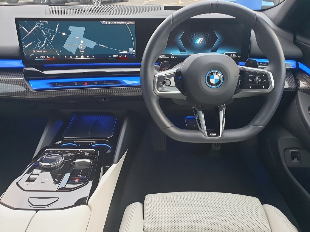 2025 BMW 530