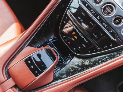 2018 Aston Martin DBS