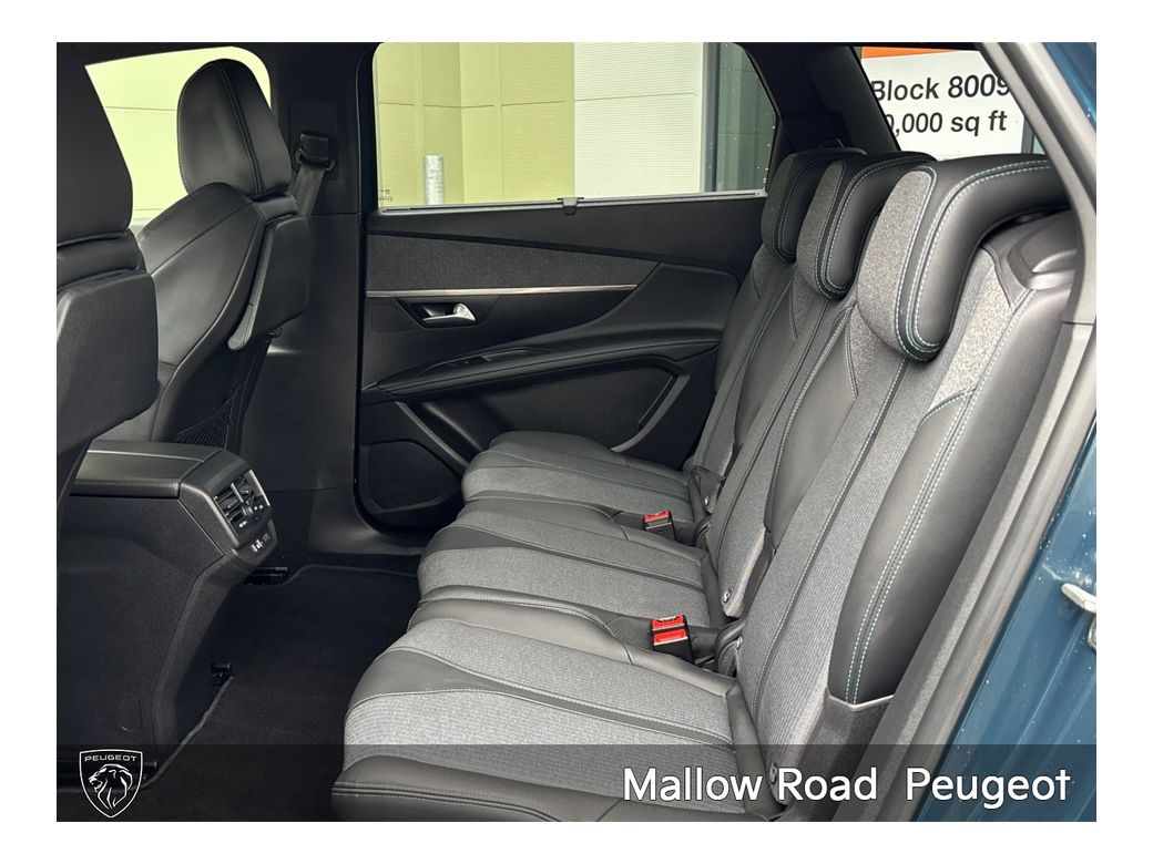 2023 Peugeot 5008