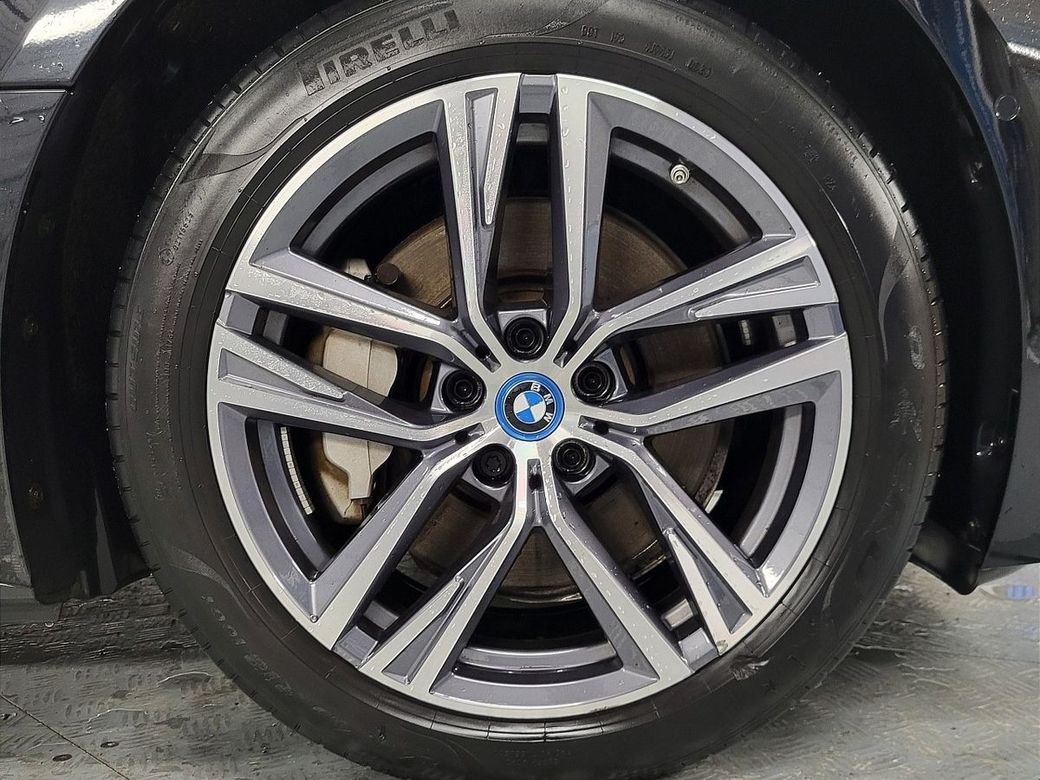 2024 BMW i4