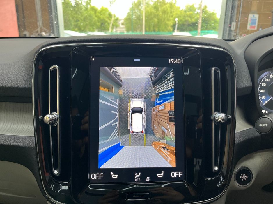 2022 Volvo XC40