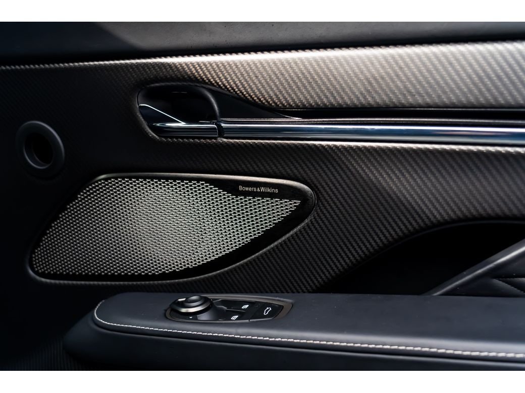 2024 Aston Martin DB12