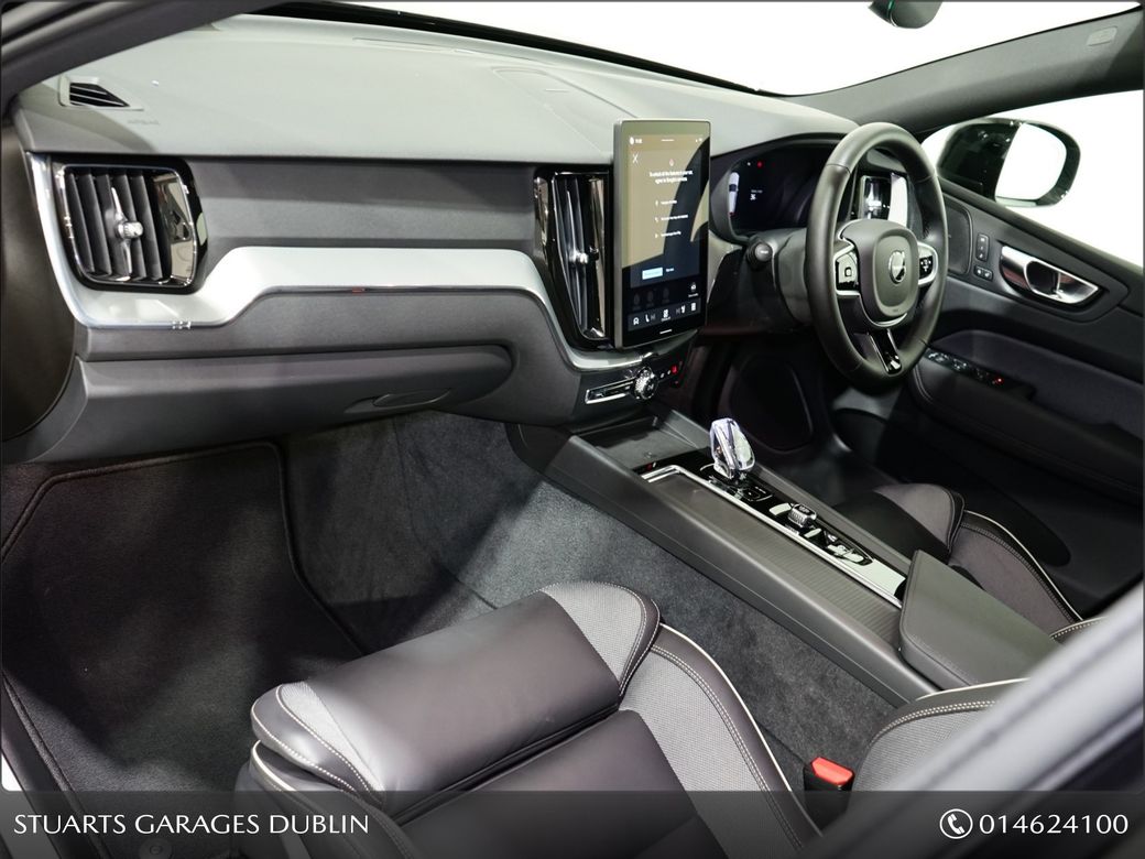 2025 Volvo XC60