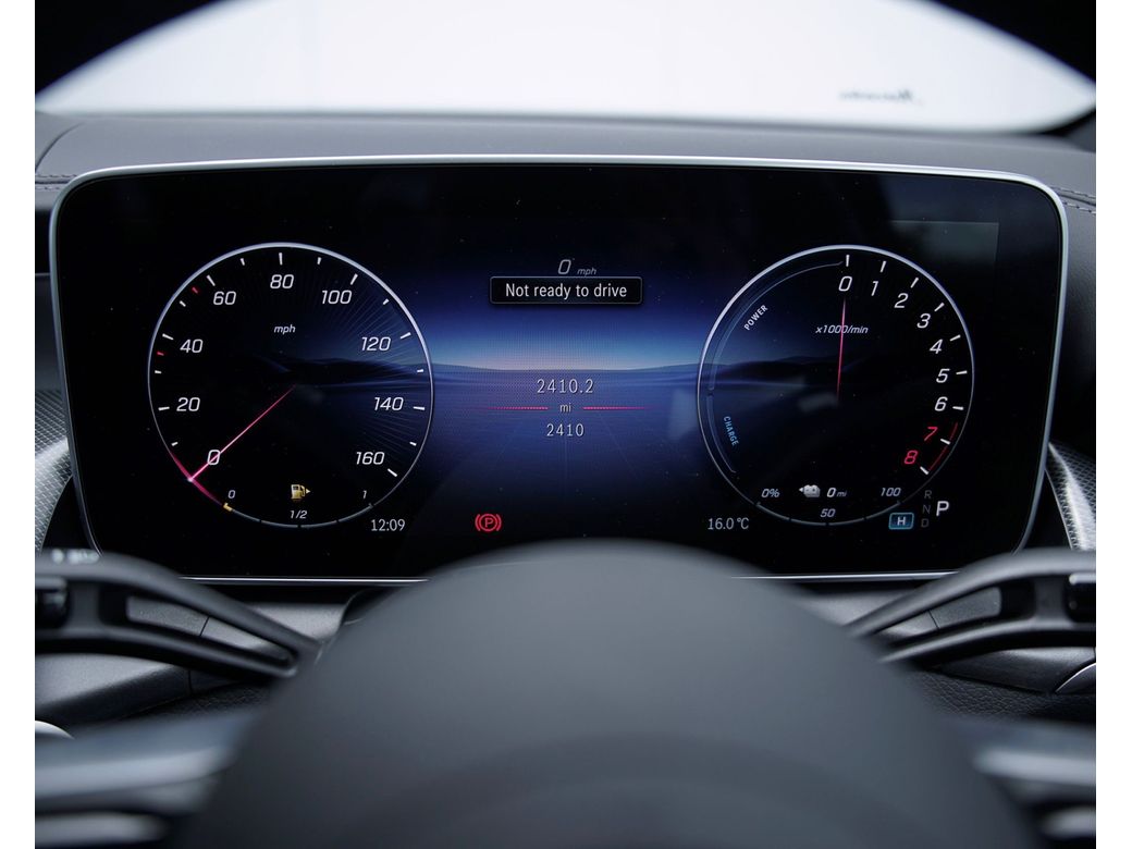 2025 Mercedes-Benz GLC Class