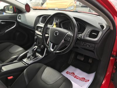 2018 Volvo V40