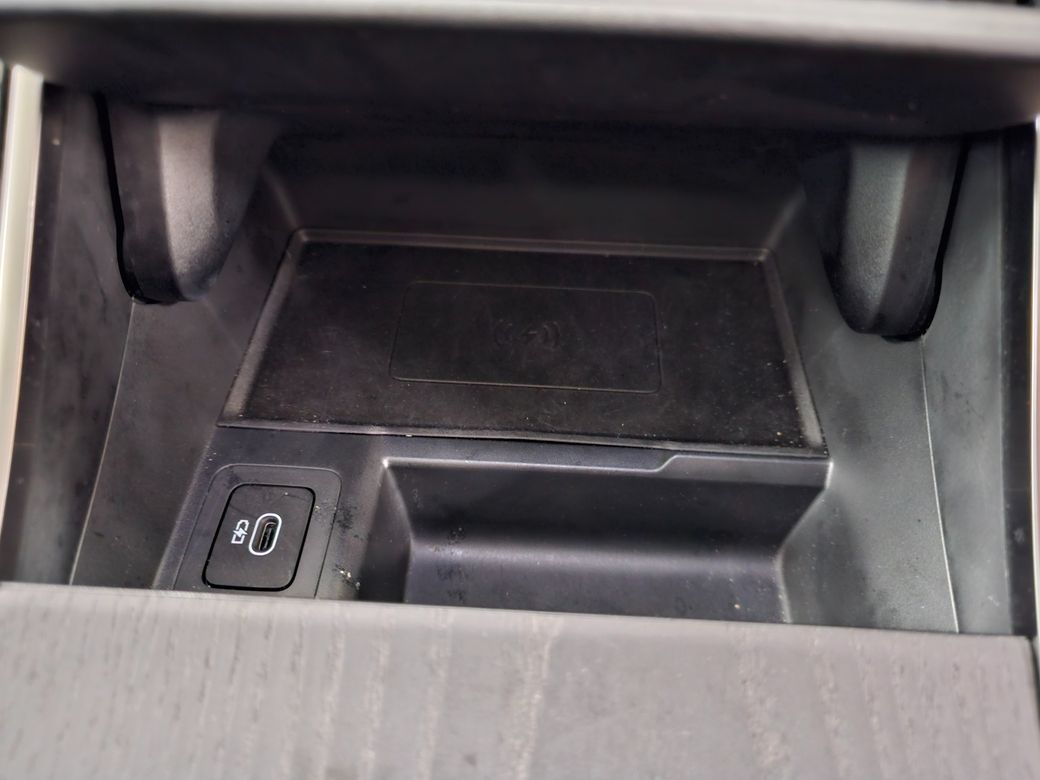 2025 Land Rover Range Rover Velar