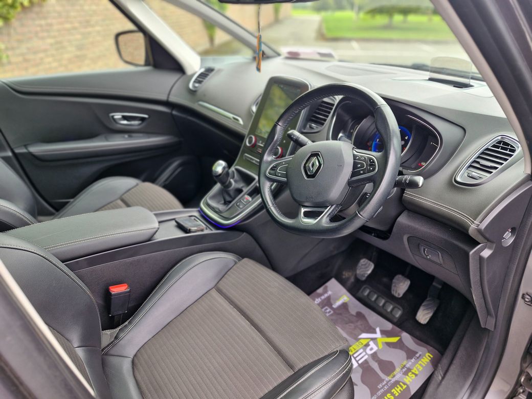 2017 Renault Scenic