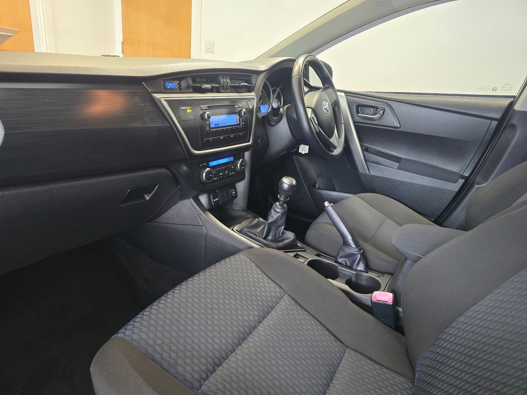 2014 Toyota Auris