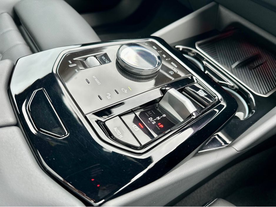 2025 BMW 5 Series