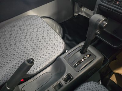 2025 Suzuki Carry