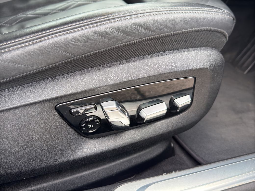 2019 BMW 740