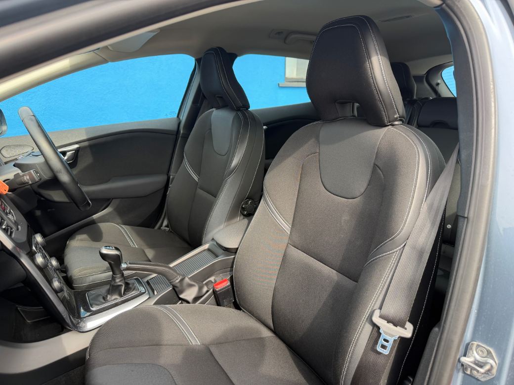 2016 Volvo V40