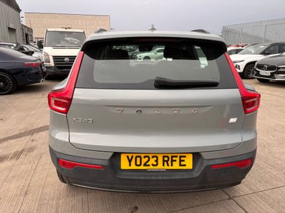 2023 Volvo XC40