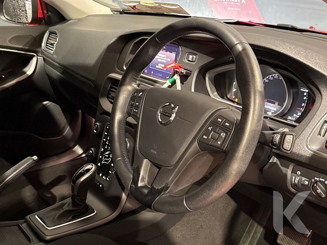 2018 Volvo V40