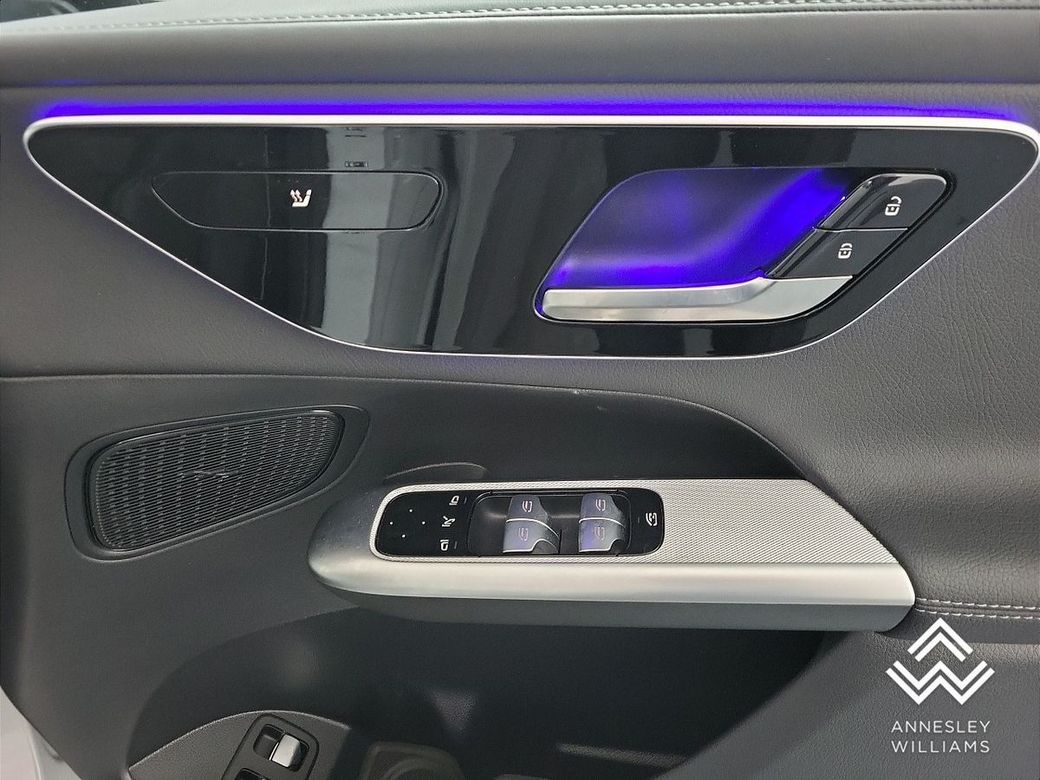 2025 Mercedes-Benz GLC Class