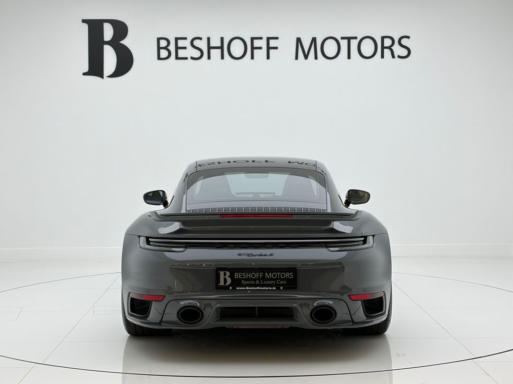2023 Porsche 911