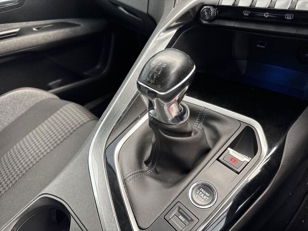 2021 Peugeot 3008