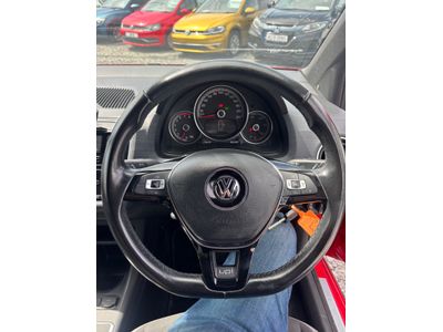 2017 Volkswagen up!