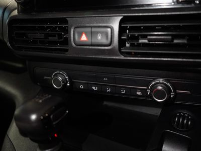 2023 Peugeot Partner