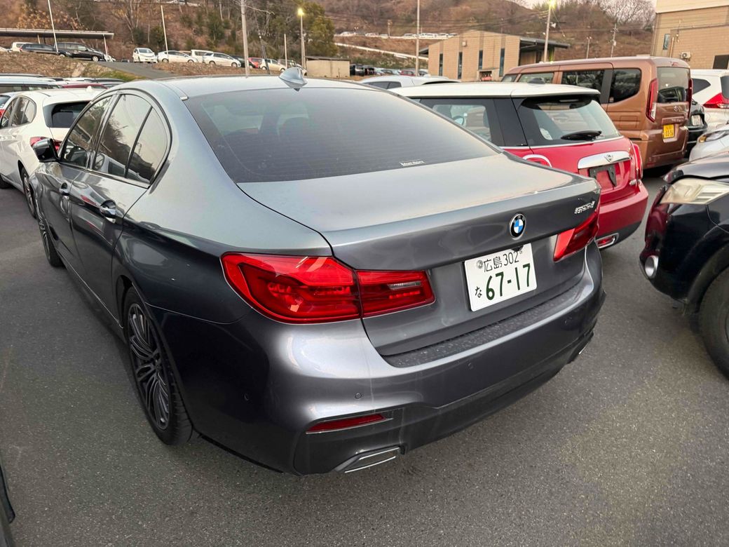 2019 BMW 523