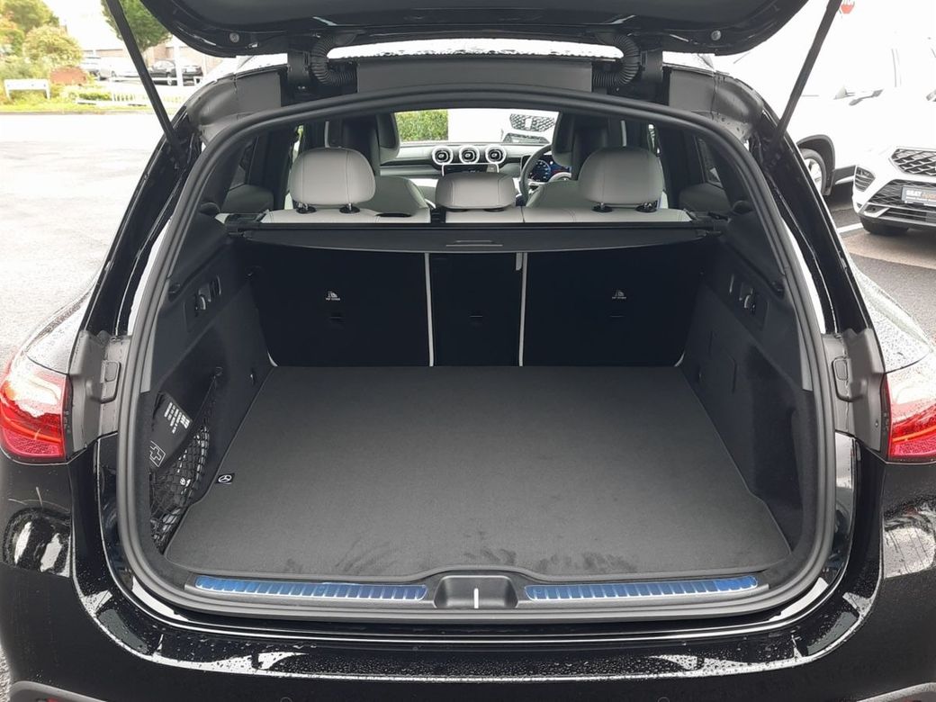 2025 Mercedes-Benz GLC Class