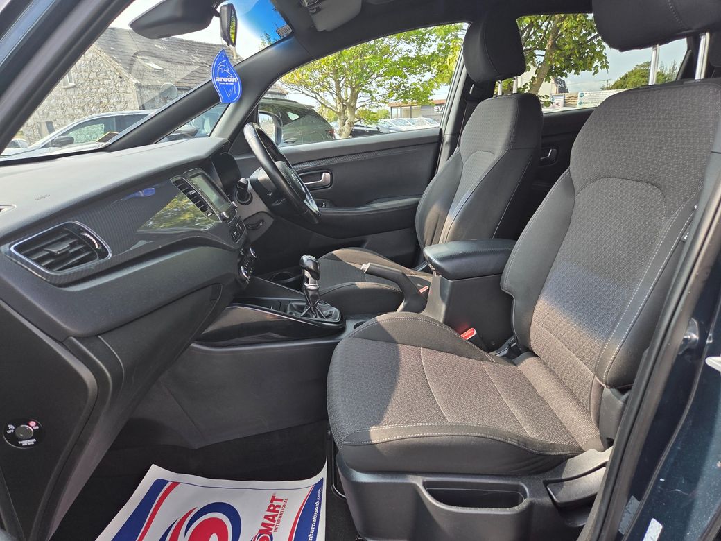2017 Kia Carens